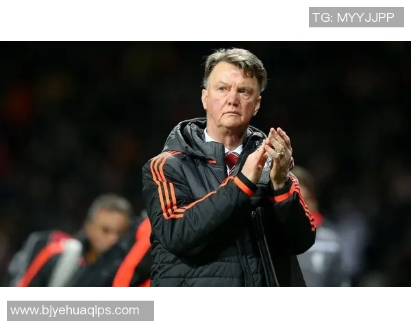 两大足球巨星因情敌暗战场外恩怨波及绿茵争锋